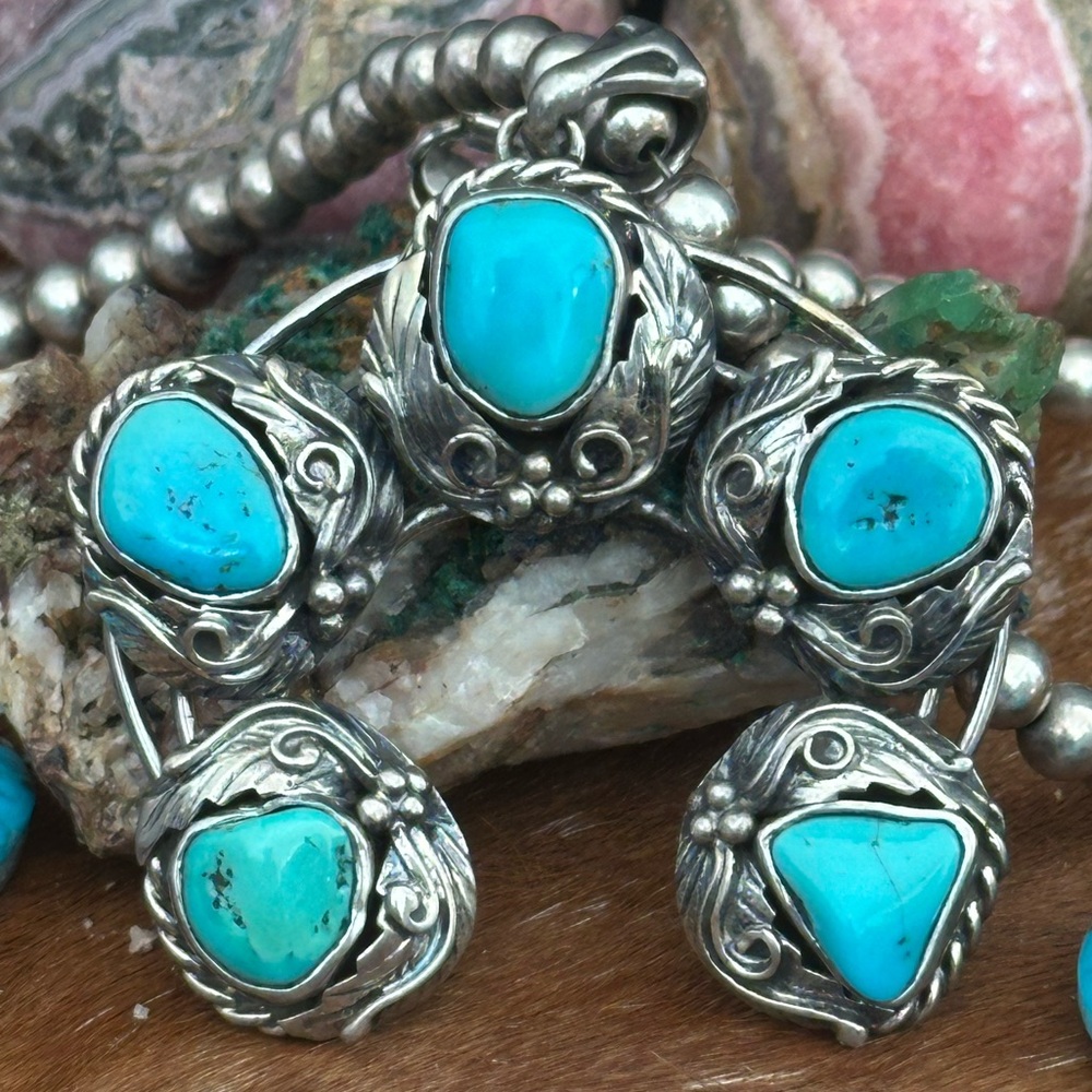 Sleeping beauty Southwestern naja sterling silver pendant - Picture 1 of 10
